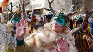 carnaval - déambulation - costume - théâtre - chant