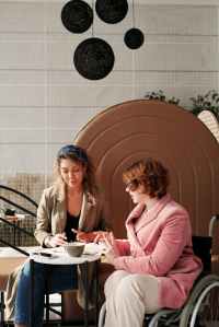 atelier conte et art plastique en ehpad - estime de soi - bien être - anxiété - solitude